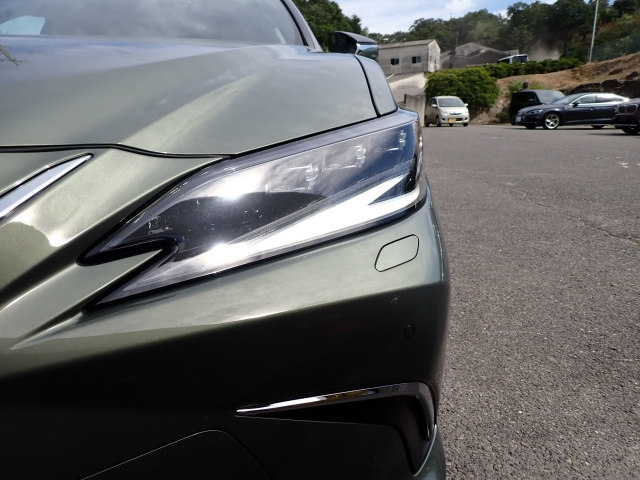 LEXUS ES 2023