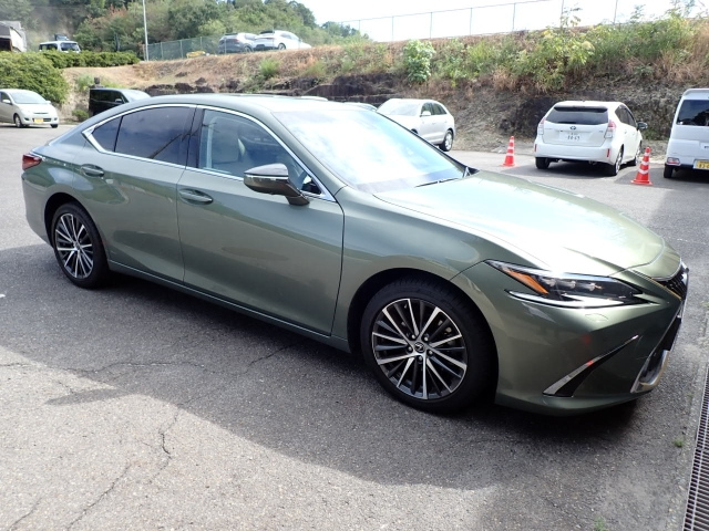 LEXUS ES 2023