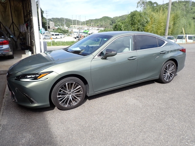 LEXUS ES 2023