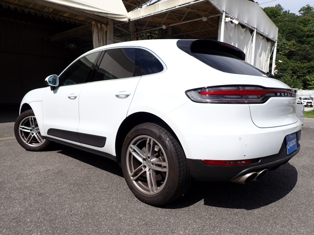 PORSCHE MACAN 2021