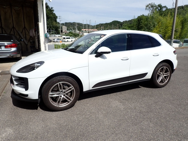 PORSCHE MACAN 2021