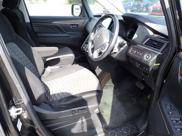 MITSUBISHI DELICA D5 2019