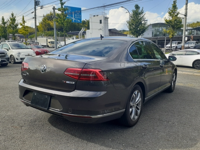 VOLKSWAGEN PASSAT 2015