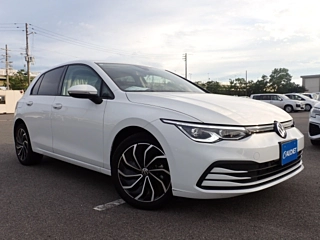 VOLKSWAGEN GOLF 2024
