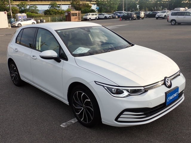 VOLKSWAGEN GOLF 2024