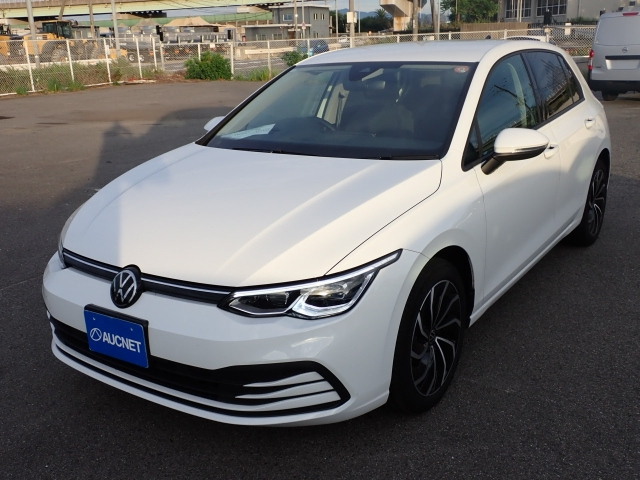 VOLKSWAGEN GOLF 2024