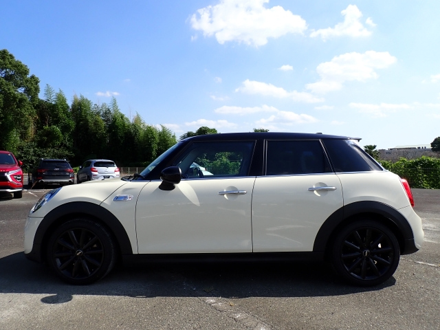 BMW MINI 2019