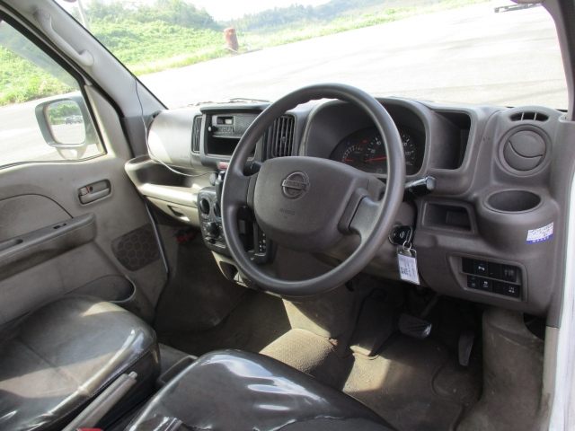 NISSAN CLIPPER VAN 2023