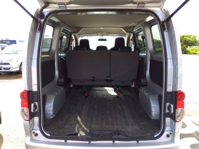 NISSAN NV200 2013