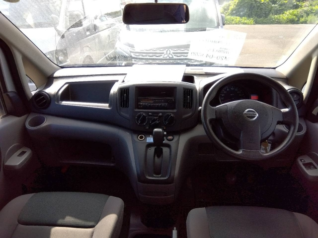 NISSAN NV200 2013