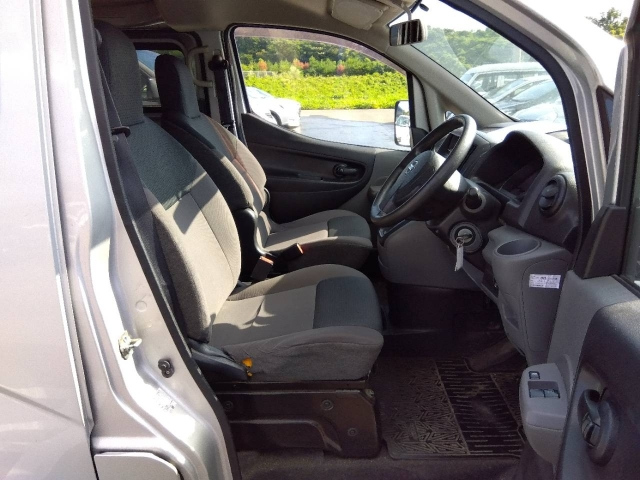 NISSAN NV200 2013