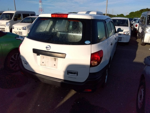 NISSAN AD 2019
