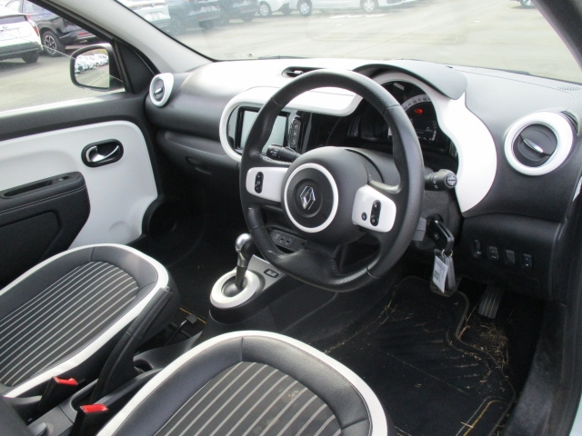 RENAULT TWINGO 2022
