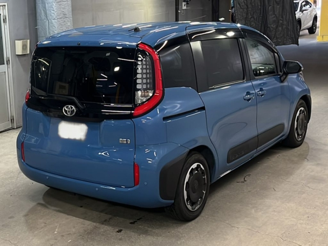 TOYOTA SIENTA 2022