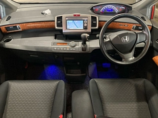 HONDA FREED 2011