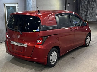 HONDA FREED 2011