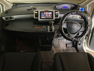 HONDA FREED 2012
