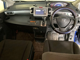 HONDA FREED 2013