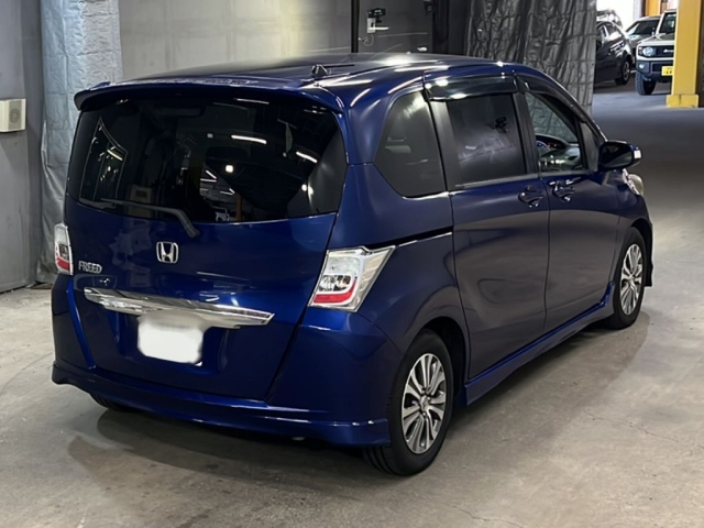 HONDA FREED 2013