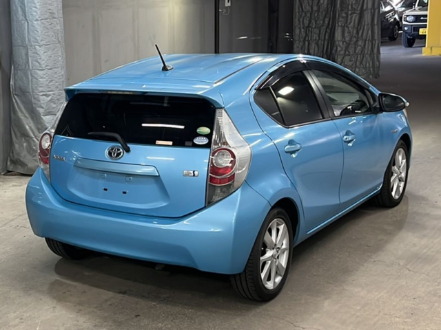 TOYOTA AQUA 2013