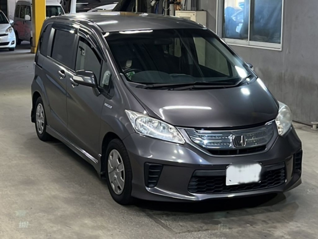 HONDA FREED 2013
