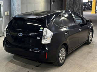 TOYOTA PRIUS ALPHA 2014