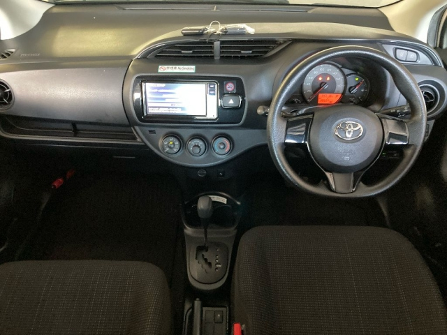 TOYOTA VITZ 2019