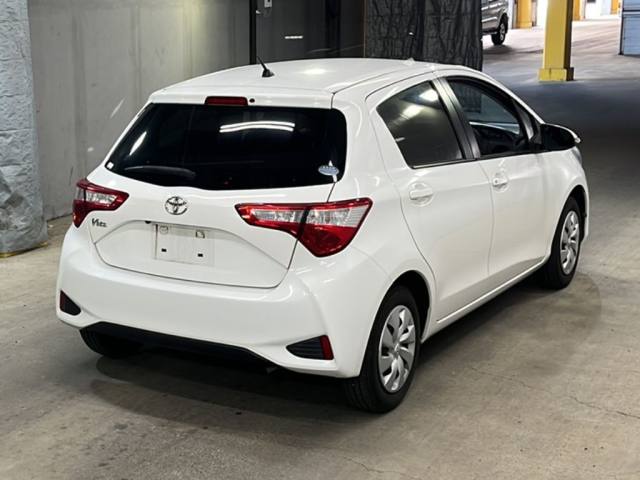 TOYOTA VITZ 2019