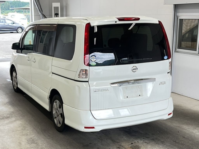 NISSAN SERENA 2009