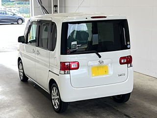 DAIHATSU TANTO 2011