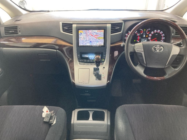 TOYOTA ALPHARD 2012