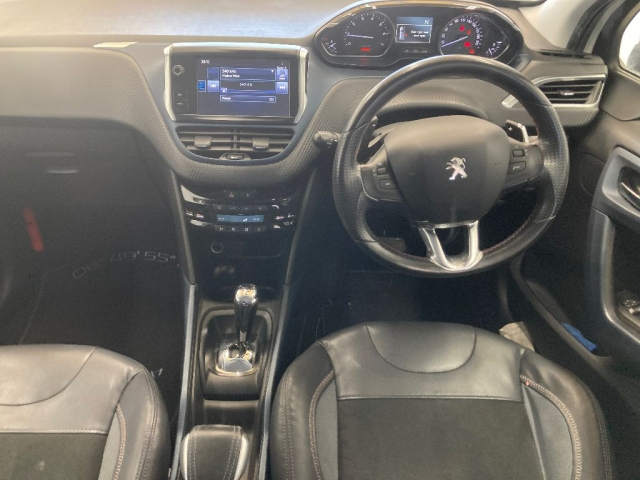 PEUGEOT 2008 2015