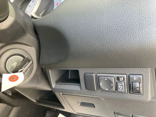 NISSAN TIIDA LATIO 2009