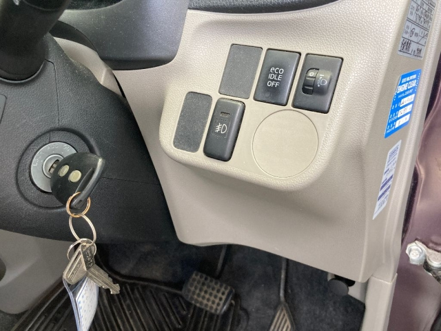 DAIHATSU MIRA E S 2011