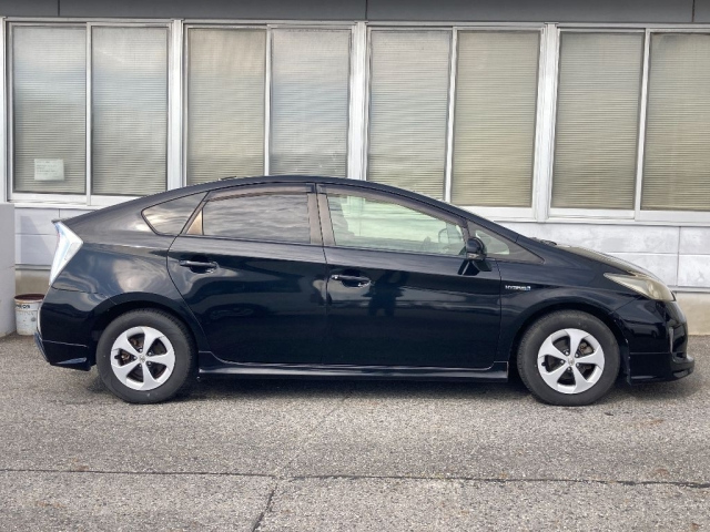 TOYOTA PRIUS 2013