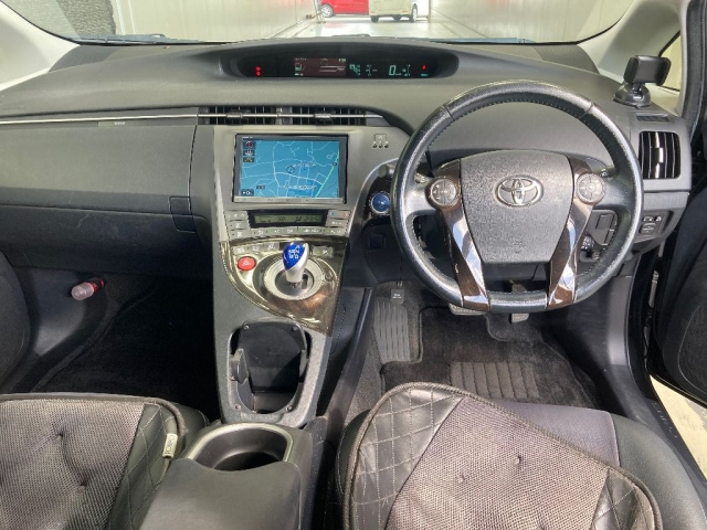 TOYOTA PRIUS 2013