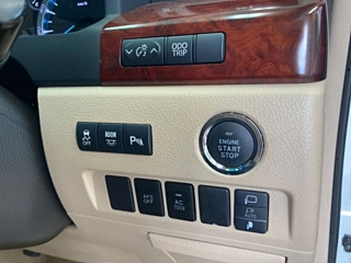 TOYOTA VELLFIRE 2008