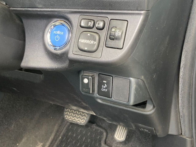 TOYOTA AQUA 2012