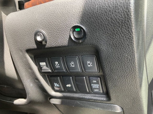 NISSAN ELGRAND 2012