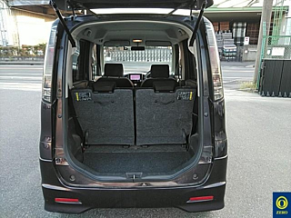 NISSAN ROOX 2010
