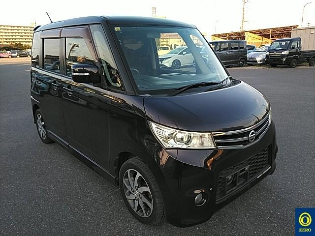 NISSAN ROOX 2010