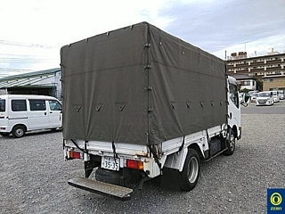NISSAN ATLAS 2011
