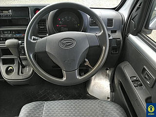 DAIHATSU HIJET VAN 2013