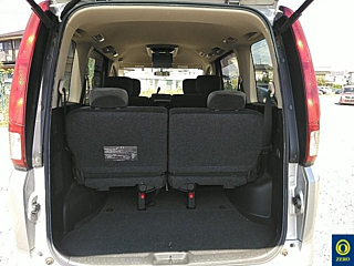 NISSAN SERENA 2010