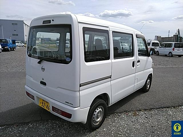 NISSAN CLIPPER VAN 2013