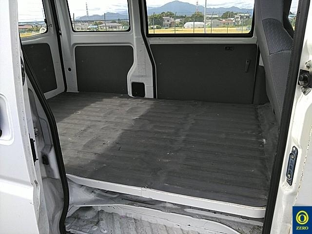 NISSAN CLIPPER VAN 2013