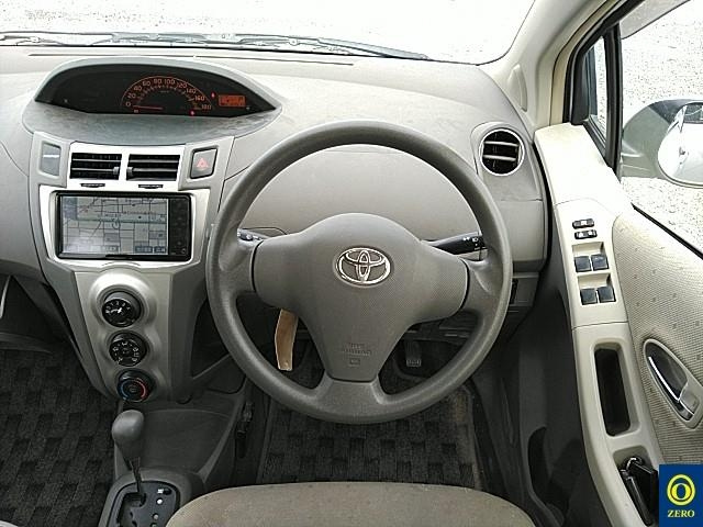 TOYOTA VITZ 2008