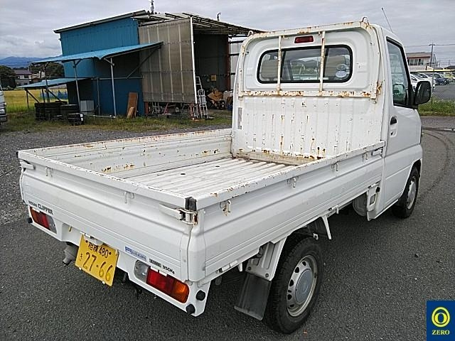 NISSAN CLIPPER TRUCK 2010
