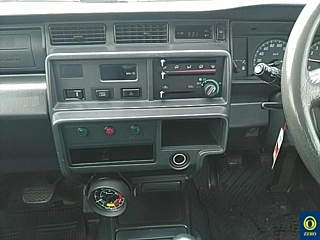TOYOTA CROWN COMFORT 2012