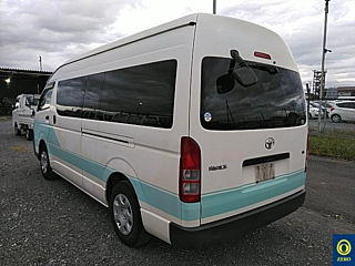 TOYOTA HIACE 2011